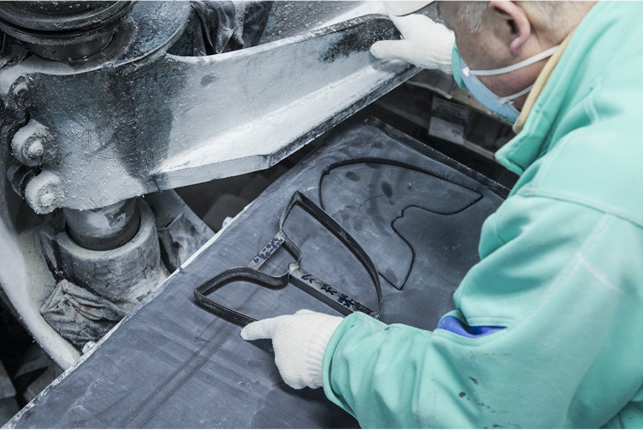 型を抜いてパーツをつくる